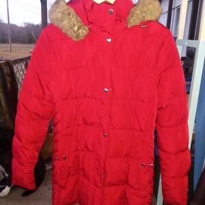Tommy Hilfiger Women’s Red Quilted Hooded Puffer Jacket - Size Large